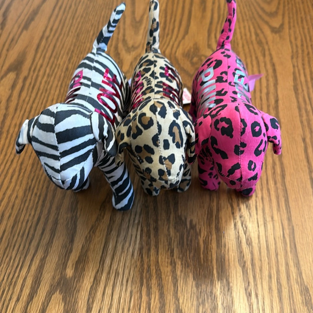VS PINK Dogs